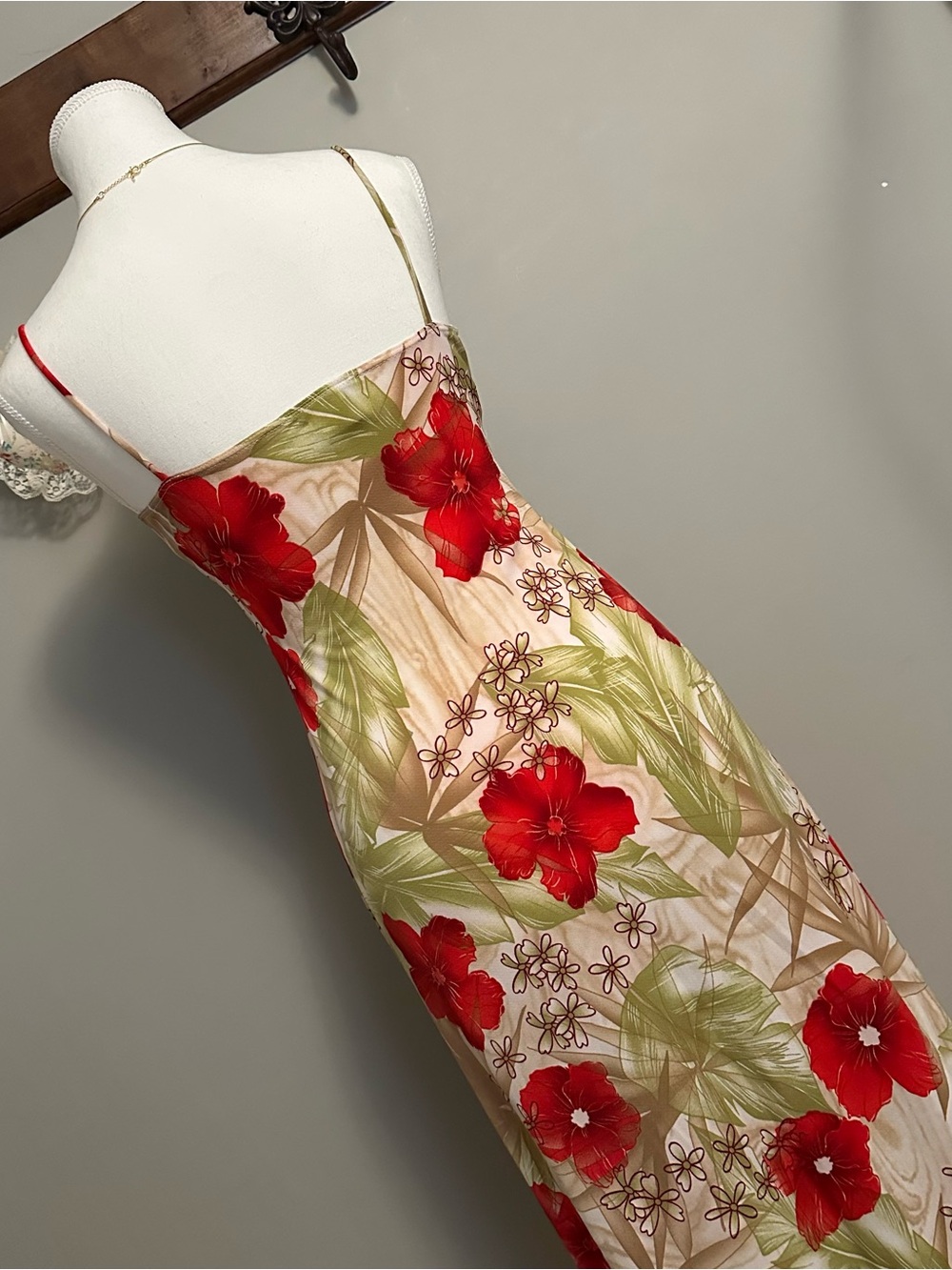 Vintage Sirens Floral Slip Dress with Pink and Green Accents - Picture 8 of 14